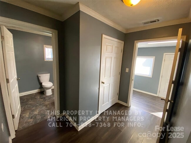 Building Photo - 303 Southern St