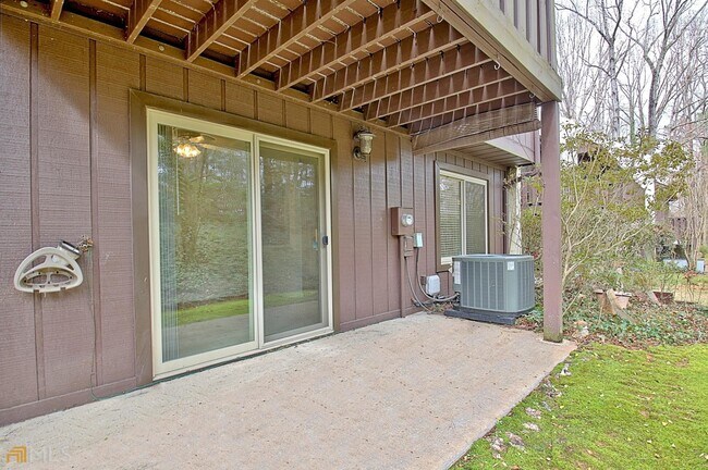 Building Photo - 72 Cobblestone Creek