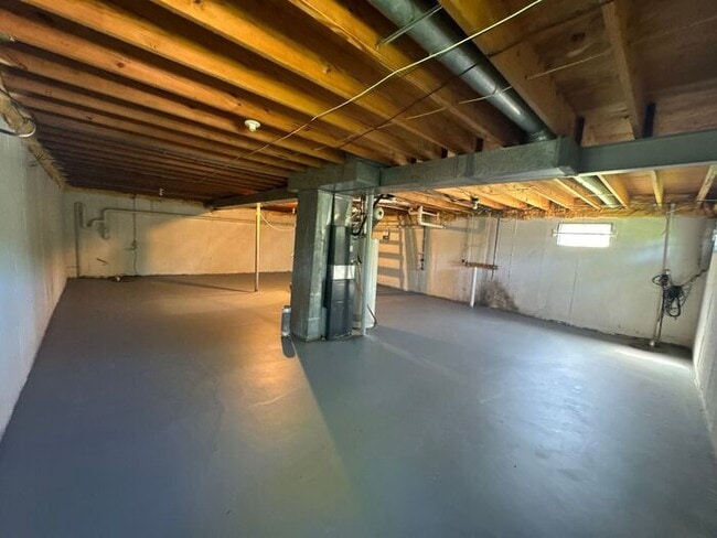 Building Photo - Beautifully updated corner home!