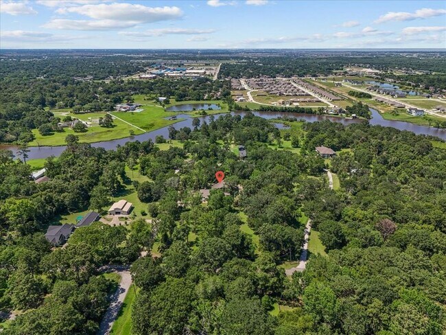 Building Photo - 3415 Bayou Dr E