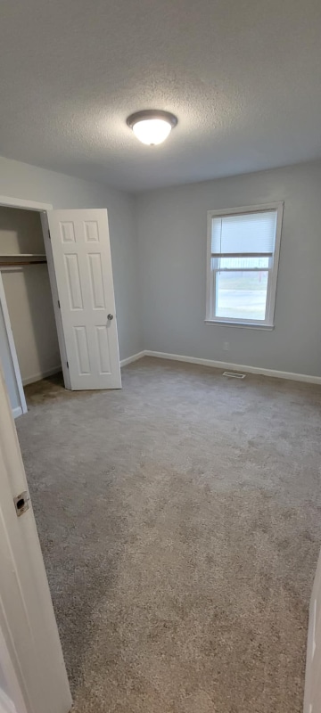 Building Photo - 321 Nelson St