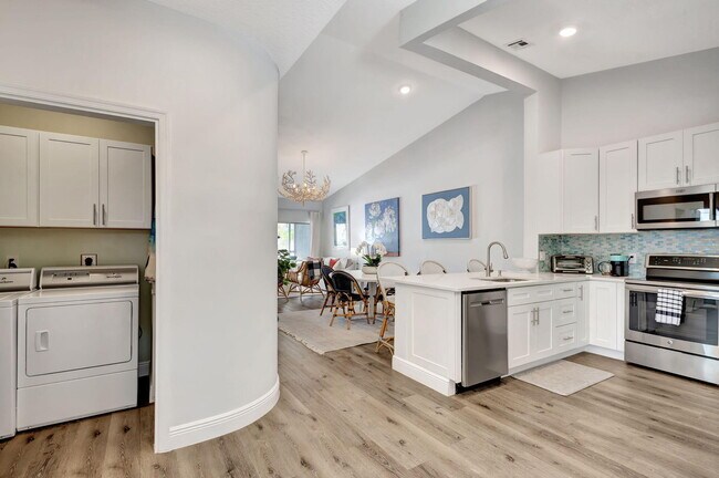 Building Photo - 229 Cypress Point Dr