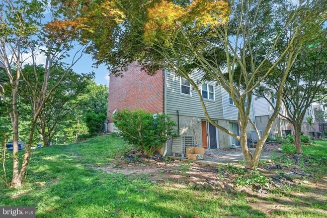 Building Photo - 9333 Pan Ridge Rd