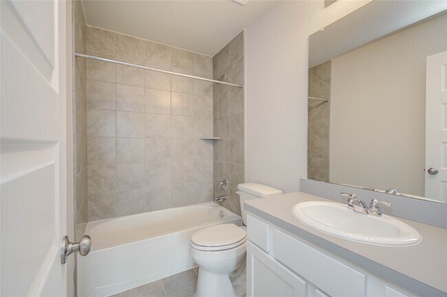 Building Photo - 8411 Baywatch Cir