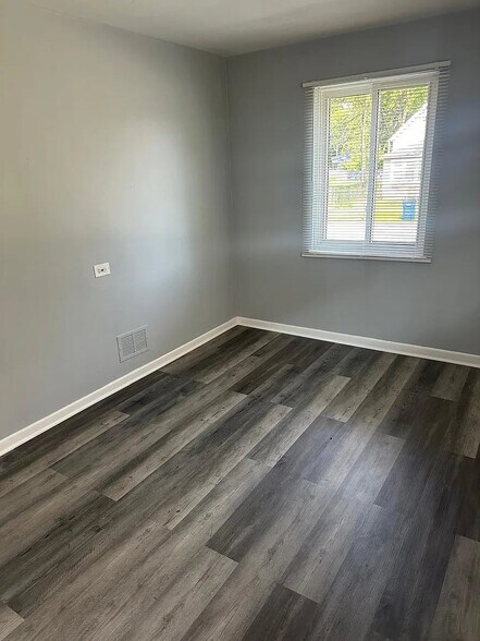 Building Photo - 1444 Hervey Ave