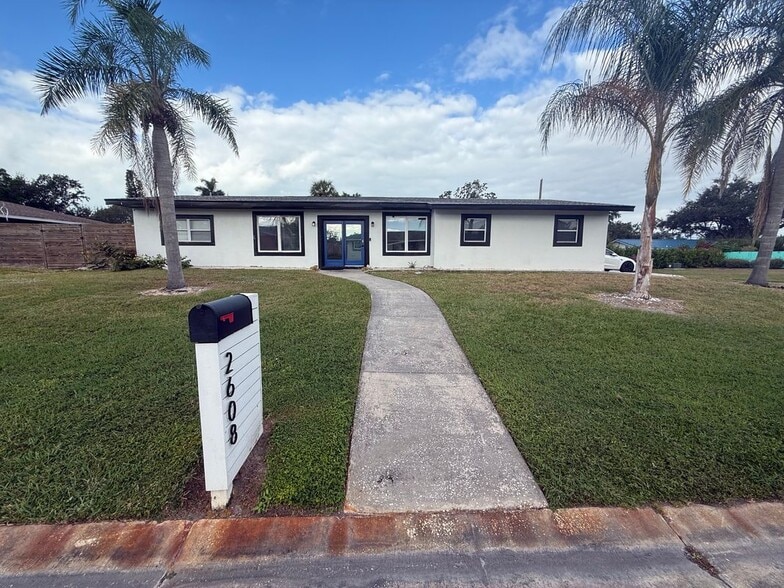 Primary Photo - 2608 Sheridan Dr