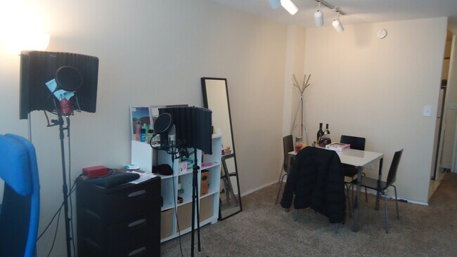 Building Photo - 2030 F St NW