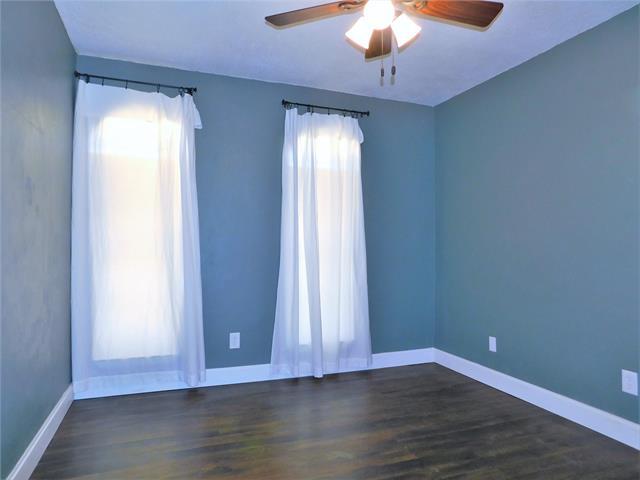 Building Photo - 2027 Bowling Green St