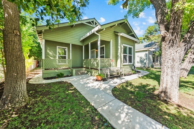 Primary Photo - Charming 2-bedroom, 1-bathroom in Roseville