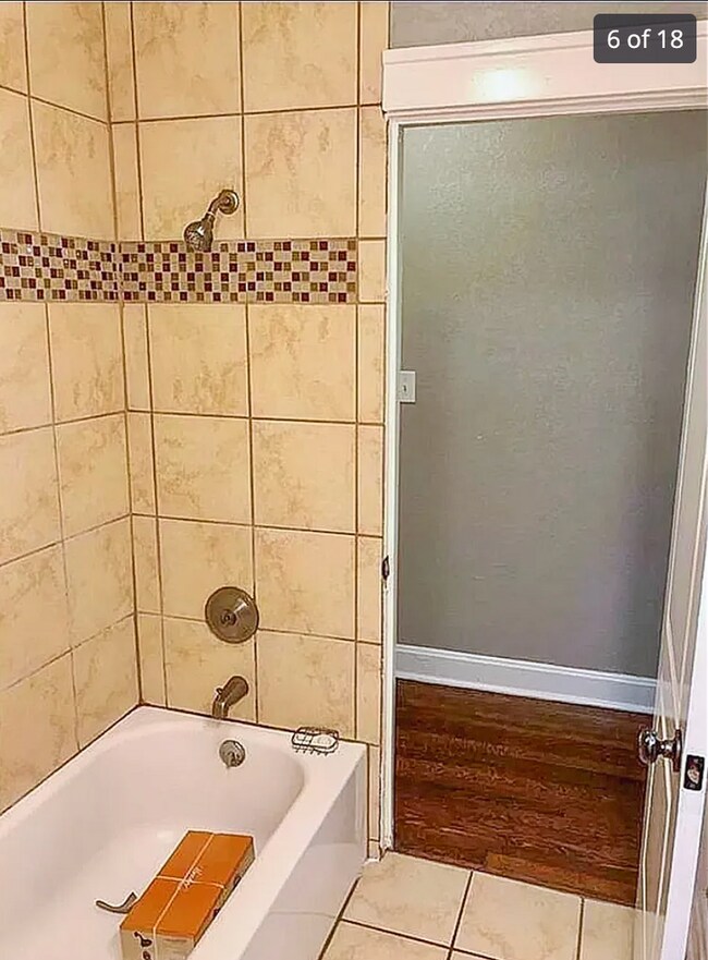 Building Photo - 3 Bed 2 Bath ready to rent!