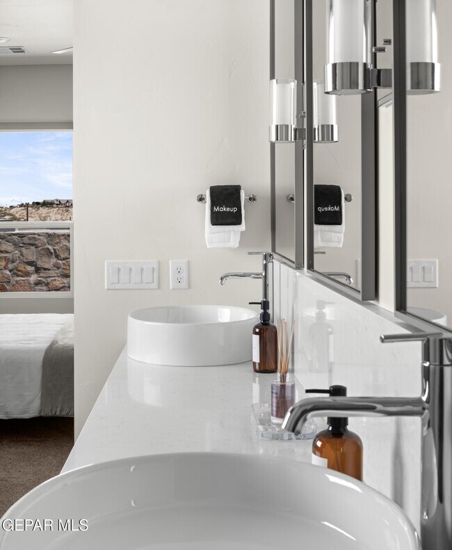 Building Photo - 828 Durham Wy