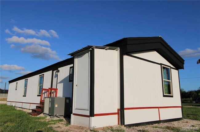 Building Photo - 19 Mile 11 N Rd