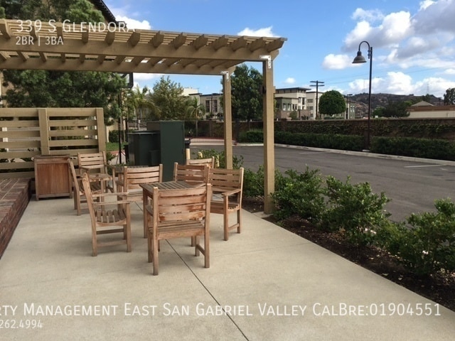 Building Photo - 339 S Glendora-