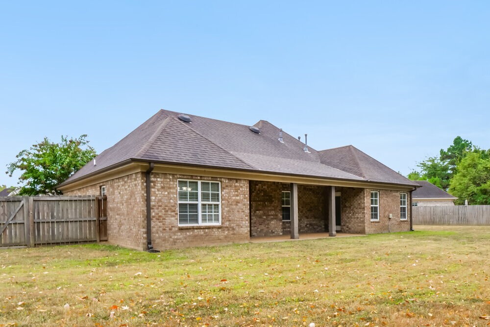 Building Photo - 3620 Harvest Tree Dr