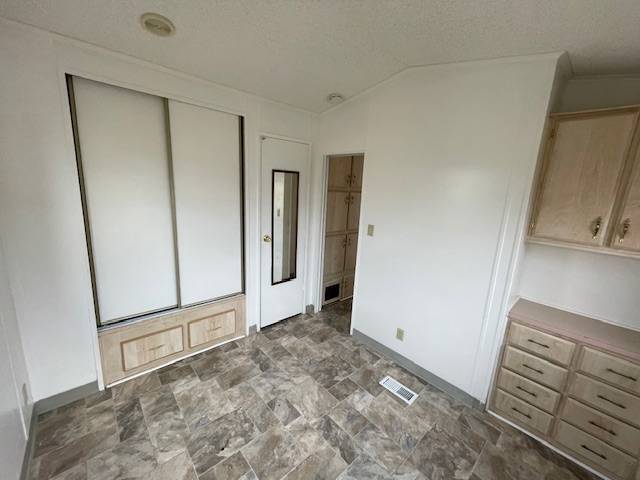 Building Photo - 740-990-990 Arroyo Dr