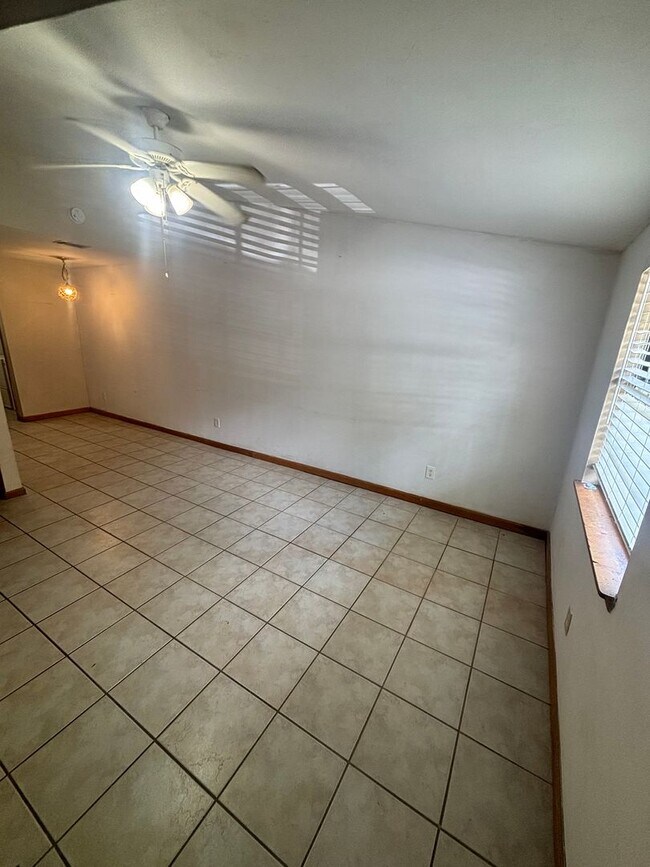 Building Photo - Check Out This Freshly Remodeled 3 BR 2 BA...