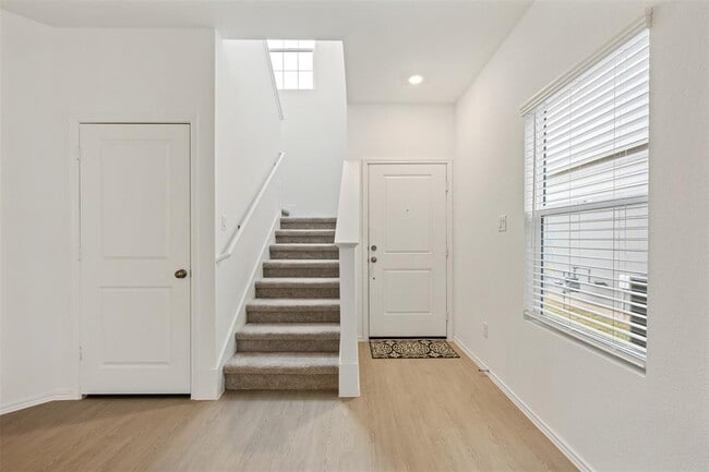 Building Photo - 954 Soapstone Pass