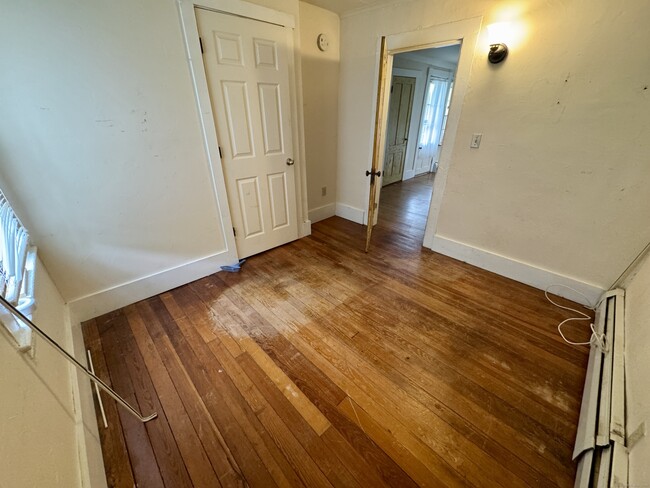 Building Photo - 111 Rockwell St