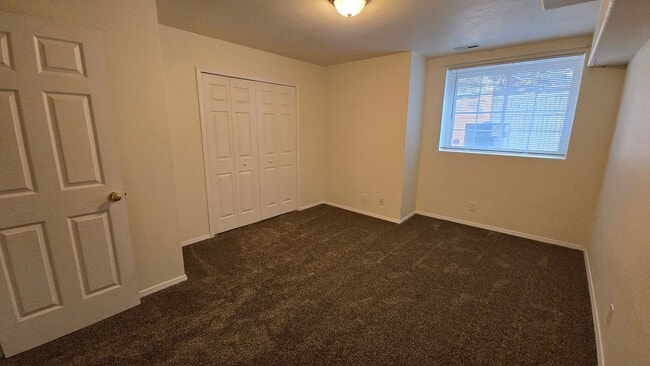 Building Photo - 6048 Colony Cir - Rockrimmon -  3 Bed/ 3 B...