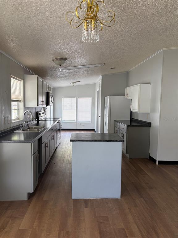 Building Photo - 17536 Eve Dr