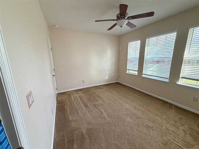 Building Photo - 2203 Anoka Way