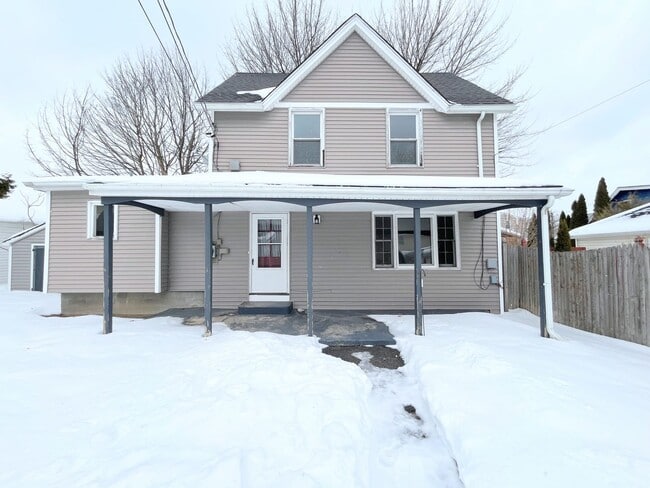 Building Photo - Comfortable 2-Bed Plus Den Home Available in Tonawanda