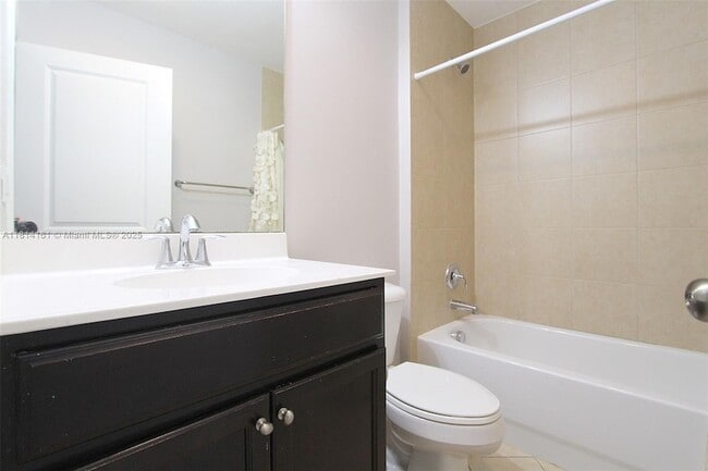 Building Photo - 2927 Cascada Isle Way