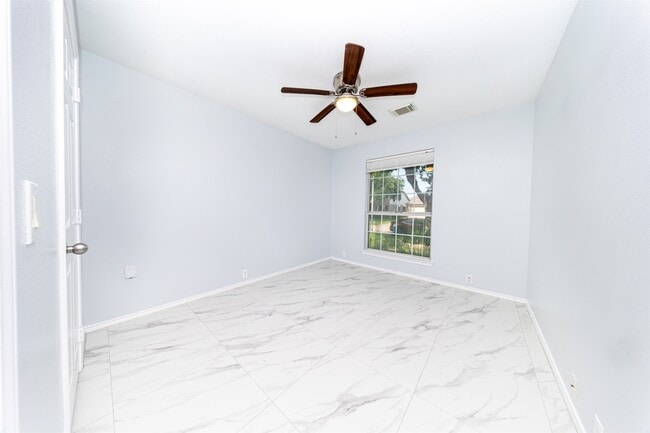 Building Photo - 2203 Mountain Ranch Dr