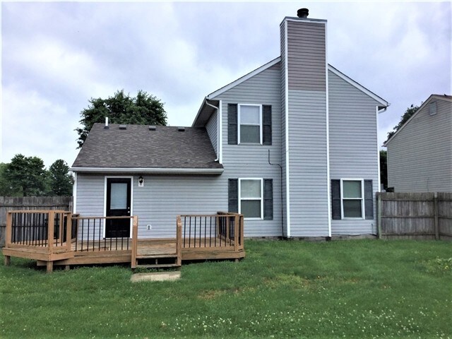 Building Photo - 931 E Branch Ct