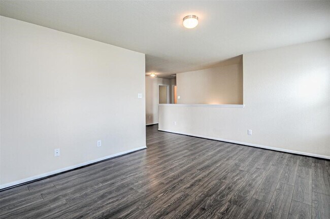 Building Photo - 17822 Aveleigh Ln