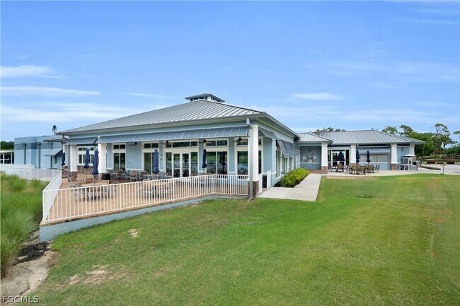 Building Photo - 5905 Trailwinds Dr