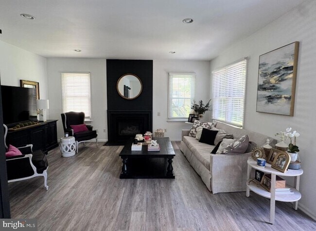 Building Photo - 8802 Copper Leaf Way
