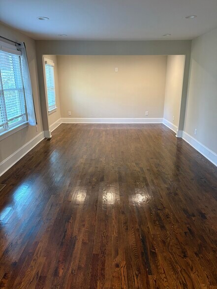 Building Photo - 1357 Lochland Rd SE