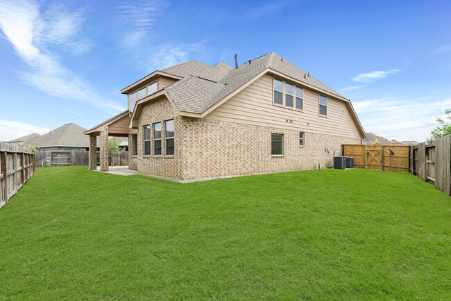 Building Photo - 10003 Open Slope Ct