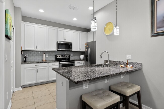 Building Photo - 17523 Promenade Dr