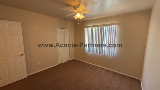 Building Photo - Gated Two Bedroom Townhome