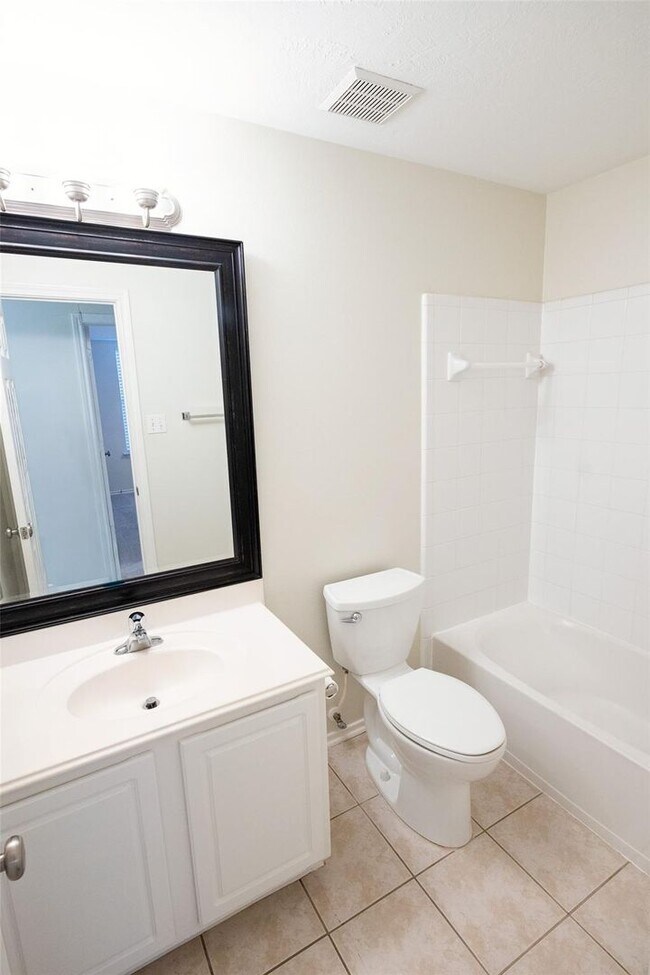 Building Photo - 11 Summer Haze Cir