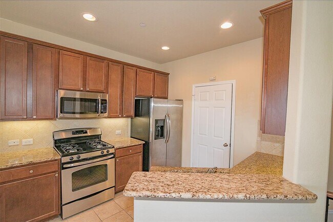 Building Photo - 3101 Davis Ln