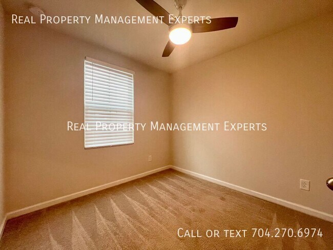Building Photo - 5028 Winding Jordan Ln