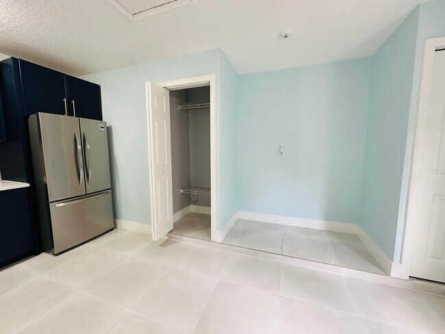 Building Photo - 17647 81st Ln N