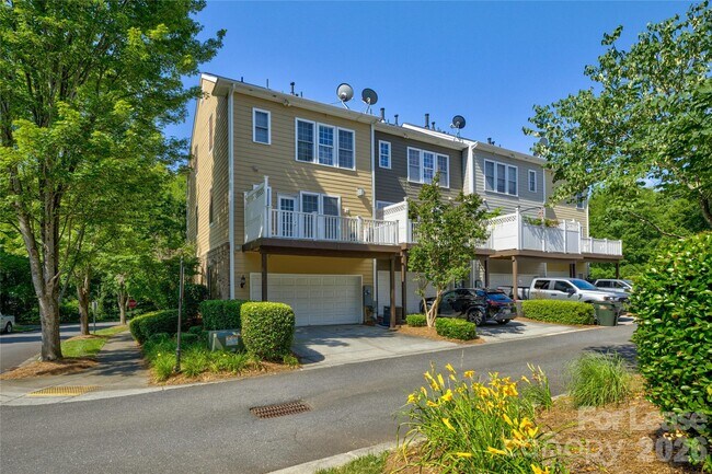 Building Photo - 629 6th Baxter Crossing