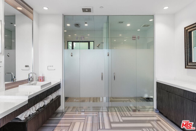 Building Photo - 7801 Hillside Ave