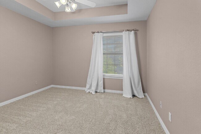 Building Photo - "Beautiful 4-Bedroom Home with Expansive Deck and Spacious Living Areas!"