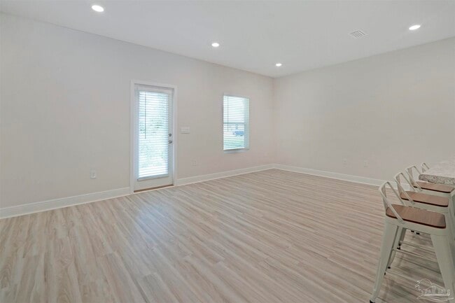 Building Photo - 8351 Bluejack Dr
