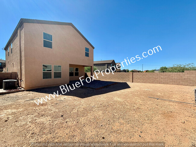 Building Photo - 2595 E Calle Tobo