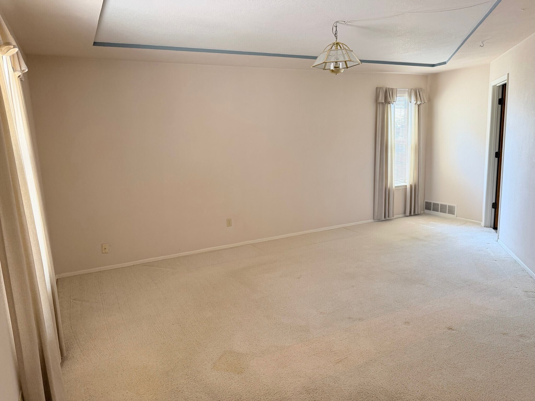Building Photo - 5516 Cochiti Ct NW