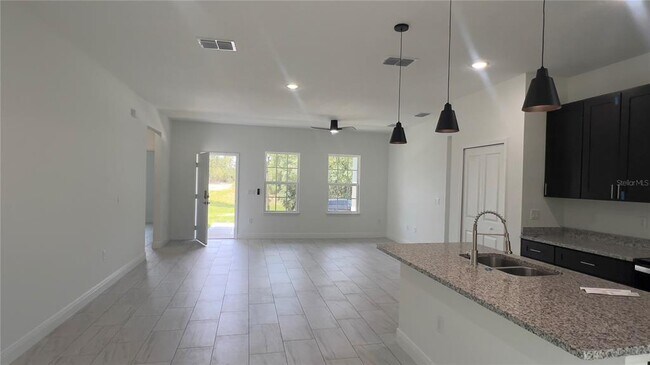 Building Photo - 3315 W Montgomery Ln