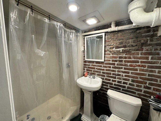 Building Photo - 578 Columbus Ave