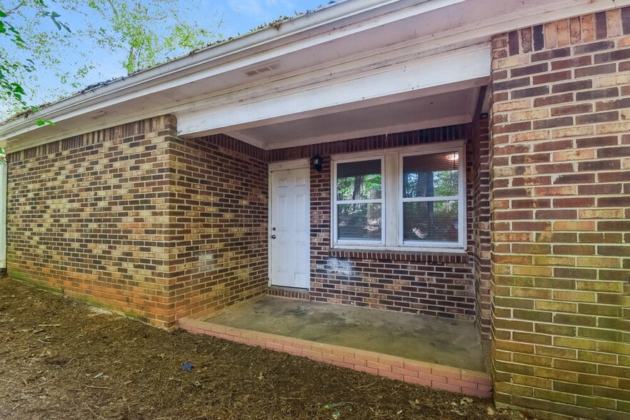 Building Photo - 5408 Glen Haven Dr