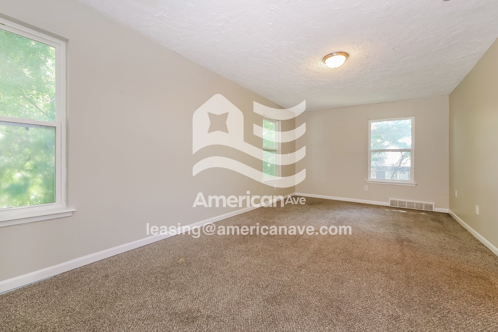 Building Photo - 303 Cypress Ave